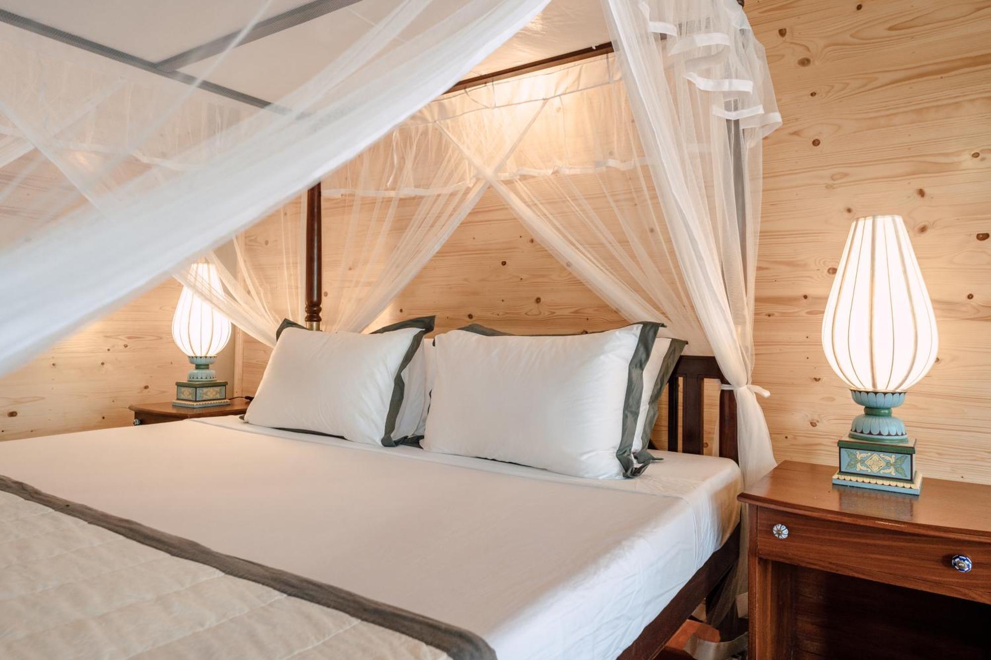 Pearl Divers Beachfront Apartment Unawatuna Luaran gambar